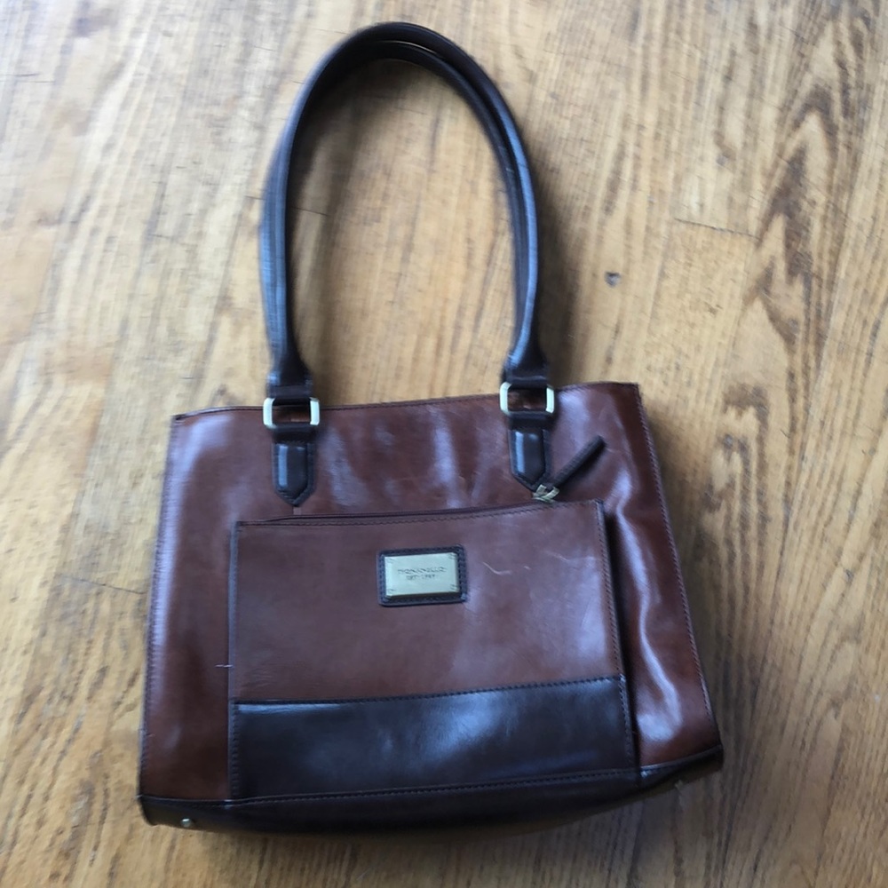 Barely used leather tignanello pocketbook